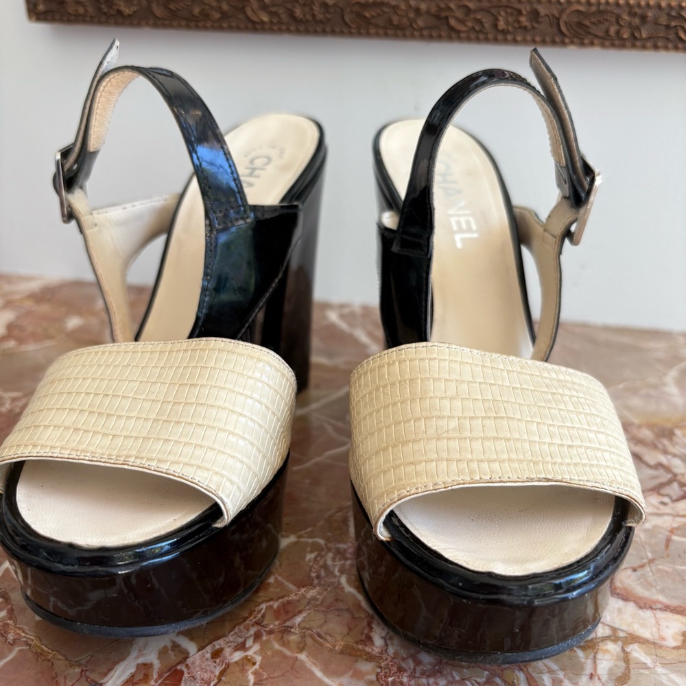 Chanel Black and Cream Women's Platform Heels 39 - Picture 4 of 10